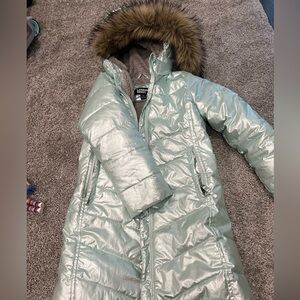 Extremely warm girls winter coat by Lands’ End